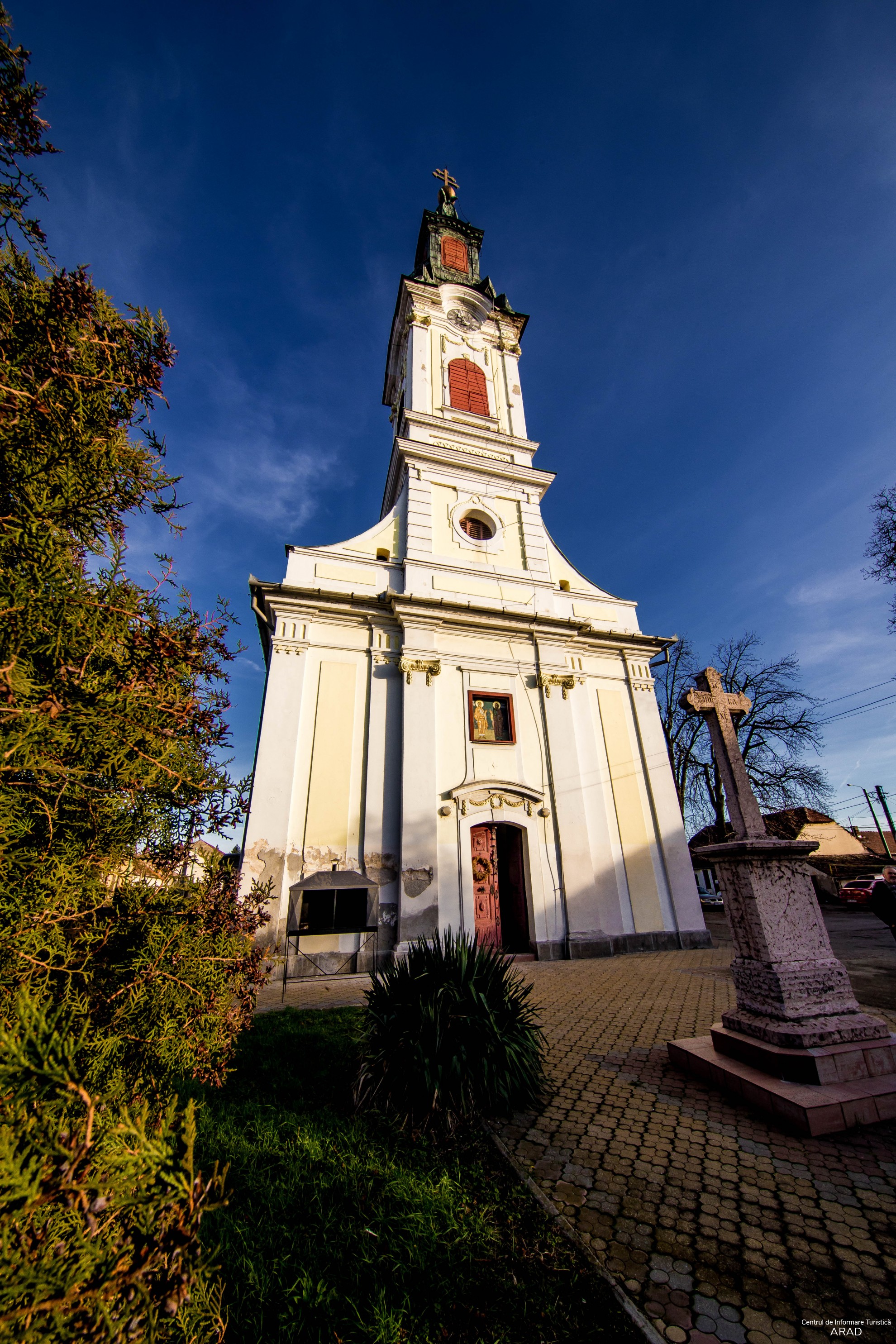 Biserica Sârbească „Sfântul Petru și Pavel" | CNIPT Arad
