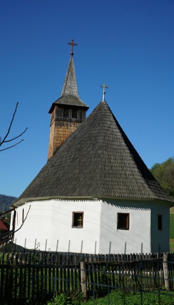 The wooden church from Roșia Nouă