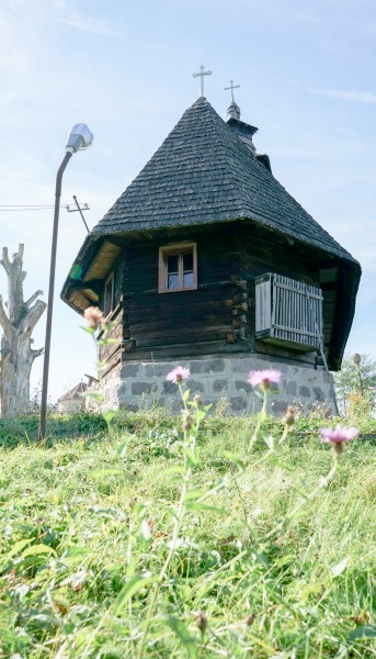 Die „Heiliger Cosma und Damian” Holzkirche aus Vidra