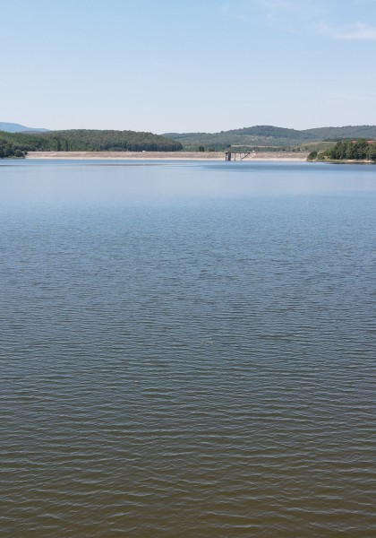 Tauț Lake