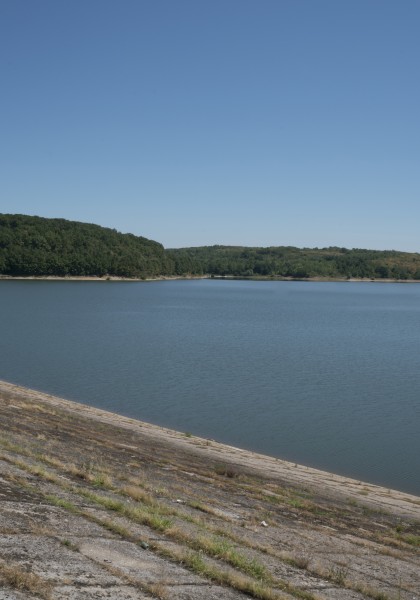 Tauț Lake