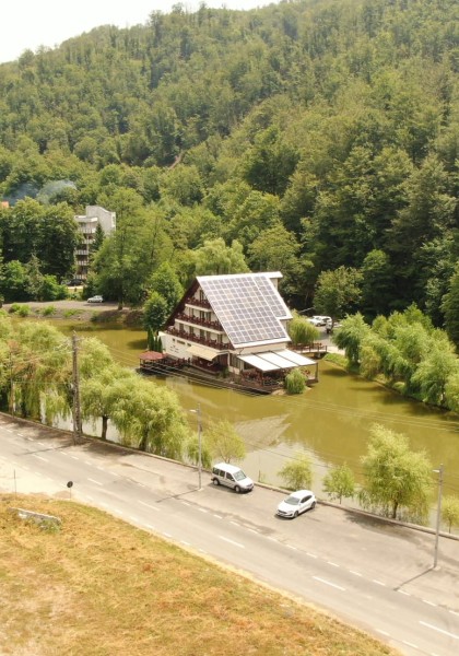 Pensiunea „Lacul liniștit”
