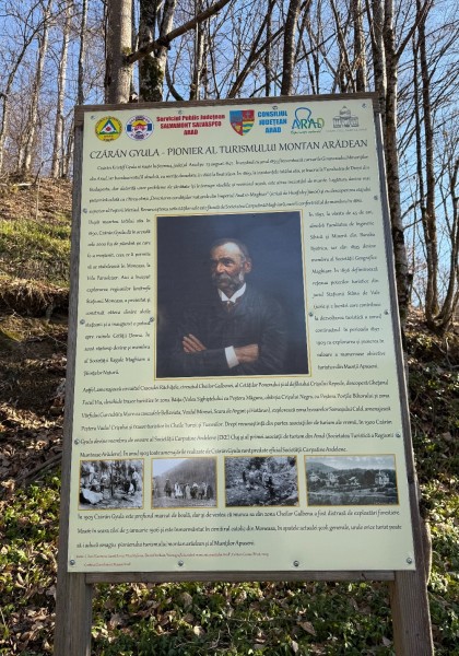 Czaran Gyula monument