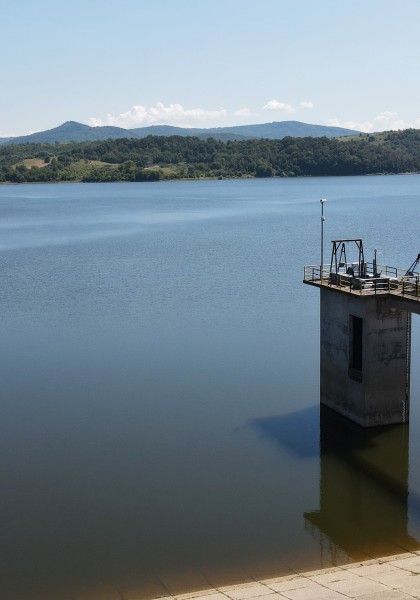 Lacul Tauț